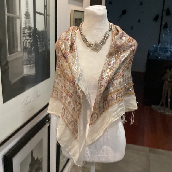 GLITTERY SHAWL. VERY  WHIMSICAL - Picture 1 of 8